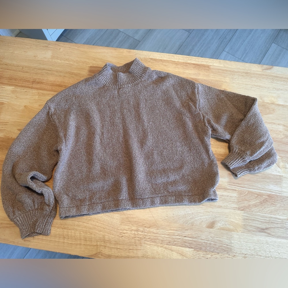 Mock neck Rylee + Cru boxy cropped sweater